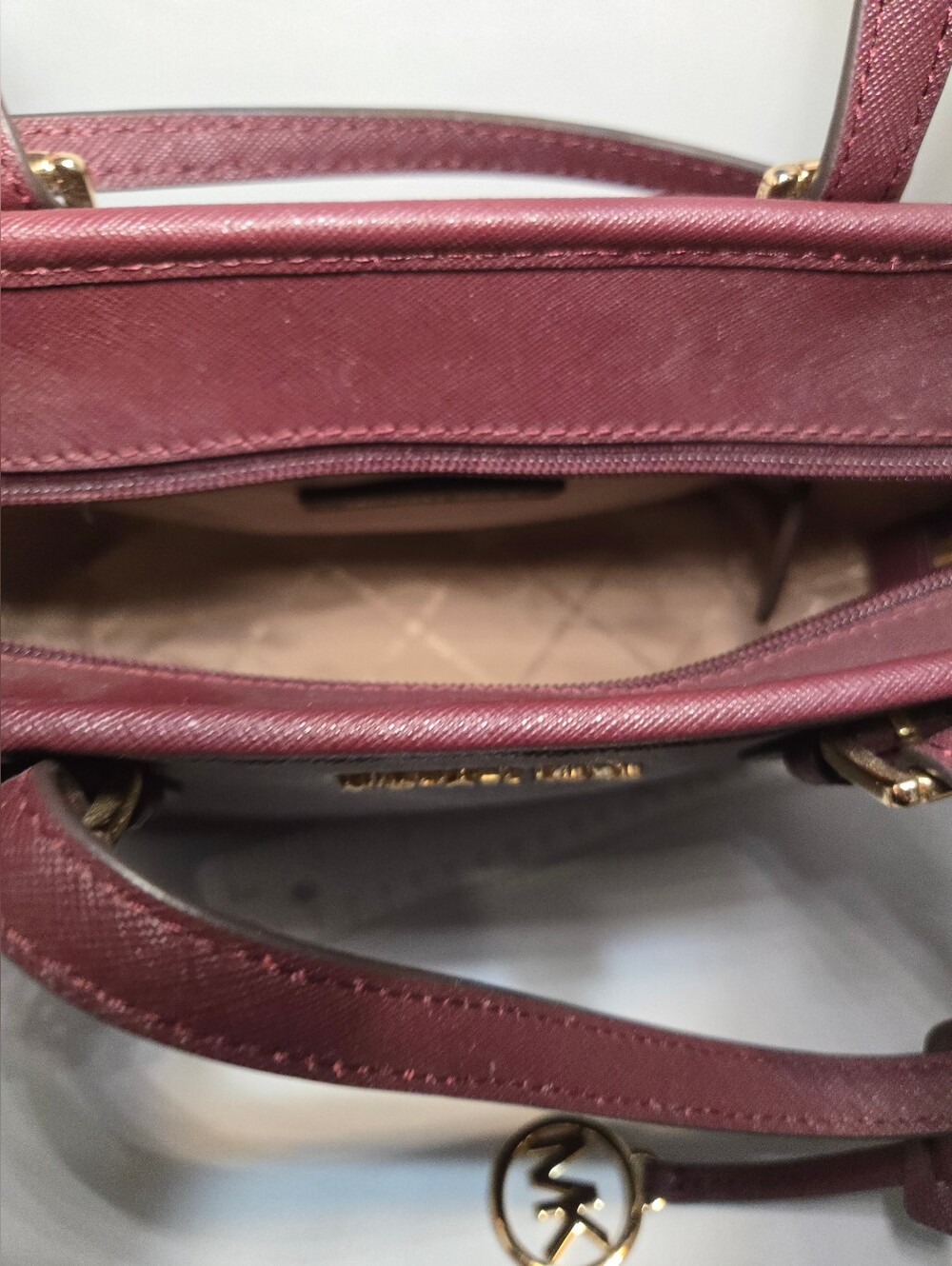 Michael Kors Women's Jet Set Travel Saffiano Leather Tote - Picture 4 of 16